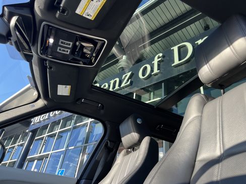 Used 2017 Land Rover Range Rover Supercharged image 32