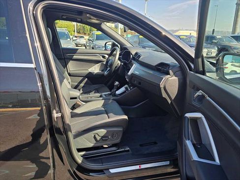 New 2025 Audi Q3 2.0T Premium image 11