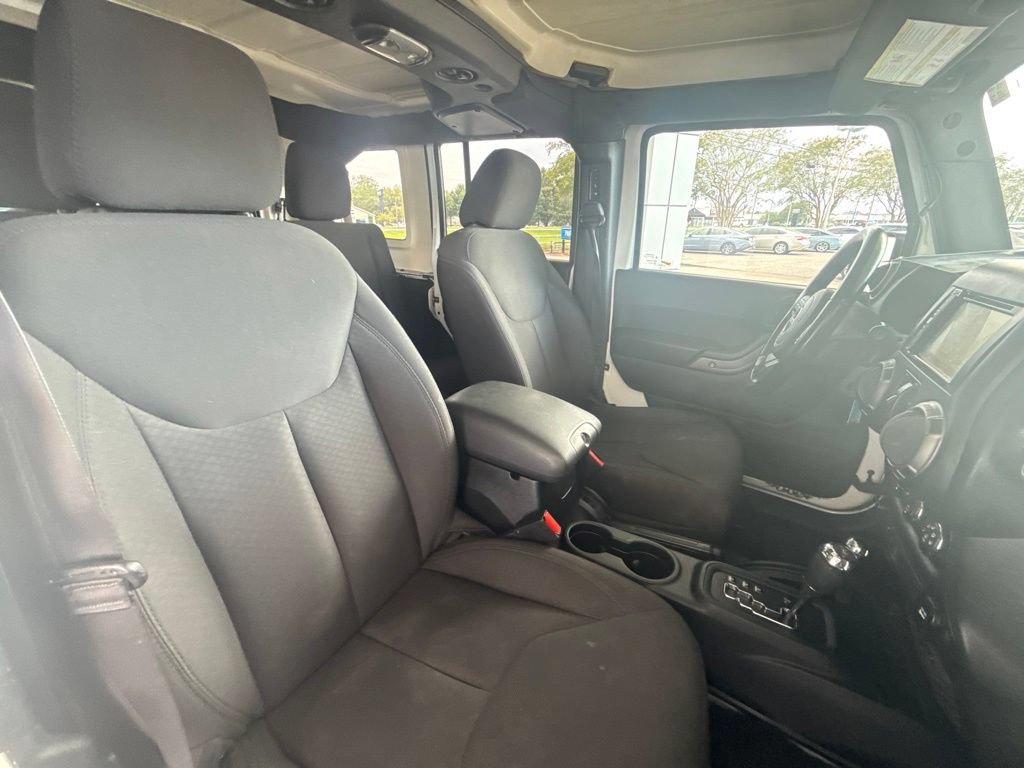 Used 2018 Jeep Wrangler Unlimited Sport S AWD/4WD image 33