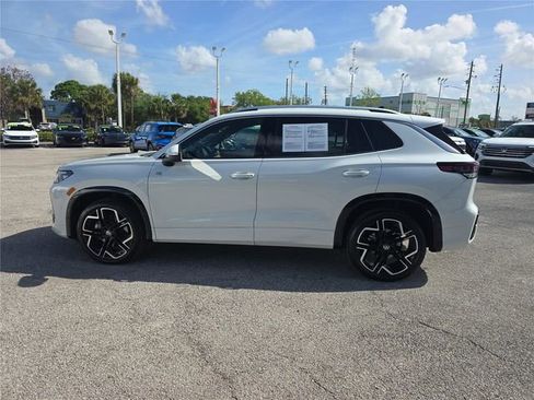 Used 2025 Volkswagen Tiguan SEL R-Line image 8