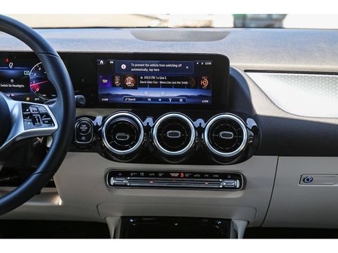 Certified 2026 Mercedes-Benz GLA 250 image 11