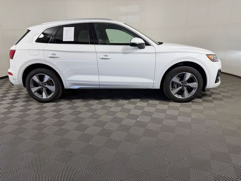 Used 2023 Audi Q5 2.0T Premium w/ Convenience Package AWD/4WD image 8