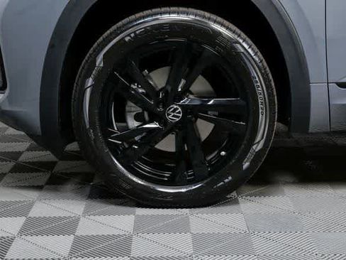 New 2026 Volkswagen Atlas Cross Sport SEL R-Line image 36