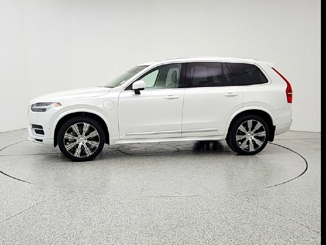 Certified 2025 Volvo XC90 T8 Plus w/ Protection Package Premier AWD/4WD image 8