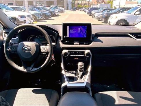 Used 2024 Toyota RAV4 LE AWD/4WD image 11