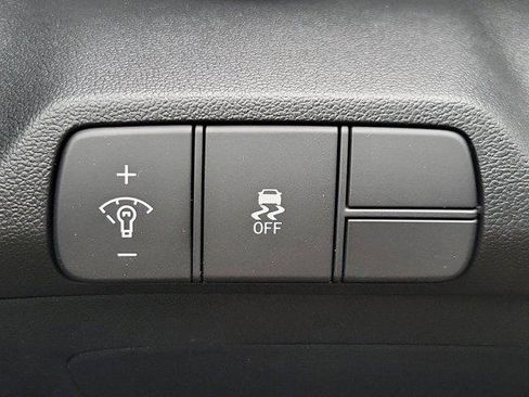 New 2025 Hyundai Elantra SEL image 28