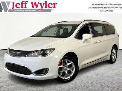 Used 2018 Chrysler Pacifica Touring-L w/ Tire & Wheel Group