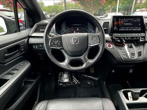 Used 2023 Honda Odyssey Sport image 5