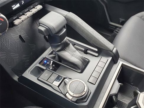 Used 2025 Toyota Tacoma SR5 image 30