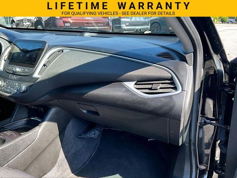 Used 2023 Chevrolet Malibu LT FWD image 16