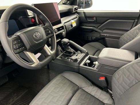 New 2026 Toyota 4Runner TRD Off-Road Premium AWD/4WD image 15