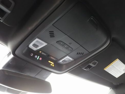 Used 2025 Cadillac XT4 Premium Luxury image 39