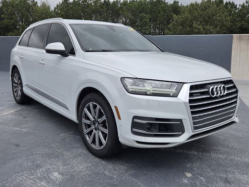 Used 2019 Audi Q7 3.0T Prestige w/ Prestige Package AWD/4WD image 2