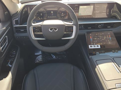 New 2026 INFINITI QX80 Luxe RWD image 11