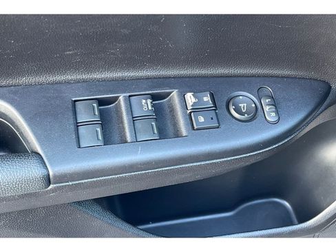 Used 2017 Honda Accord Sport image 13