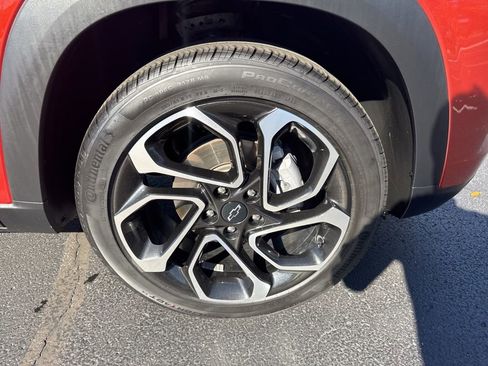 Used 2024 Chevrolet Trax RS w/ Driver Confidence Package image 26