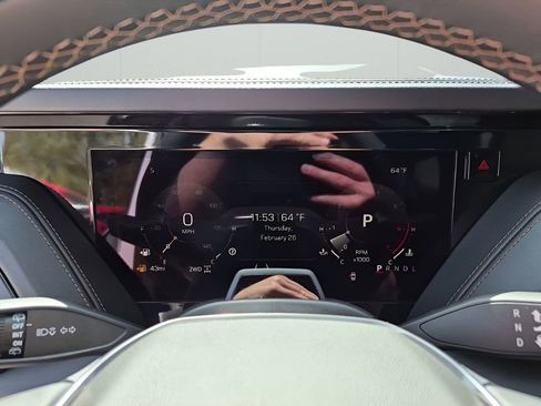 New 2026 GMC Yukon XL AT4 image 38