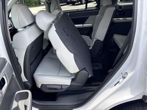 Certified 2024 Hyundai Santa Fe Limited FWD image 16