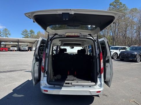 Certified 2022 Ford Transit Connect XLT image 27