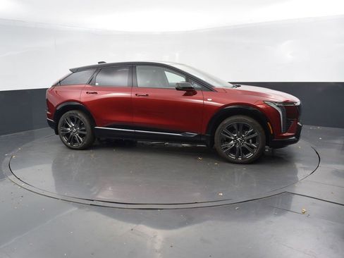 New 2026 Cadillac Optiq Sport 2 image 7