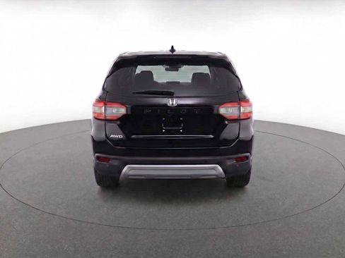 Used 2024 Honda Pilot EX-L image 8