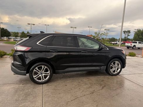 Used 2018 Ford Edge Titanium w/ Technology Package FWD image 12