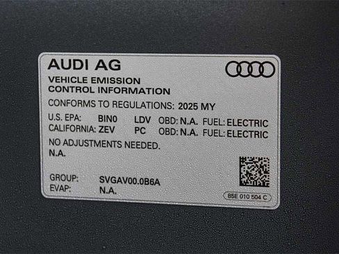Used 2025 Audi Q6 e-tron Premium w/ Convenience Package image 27