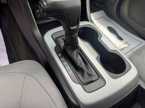 Used 2016 Chevrolet Colorado LT w/ LT Convenience Package AWD/4WD image 18