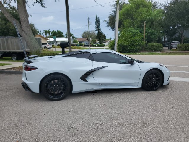 Used 2023 Chevrolet Corvette Stingray Premium Conv w/ Z51 Performance Package RWD image 6