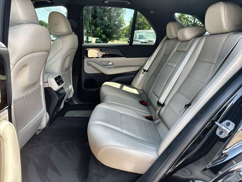 Used 2026 Mercedes-Benz GLE 450e 4MATIC image 4
