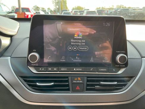 Used 2024 Nissan Altima 2.5 SR image 24