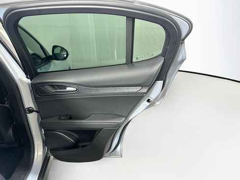 Used 2023 Alfa Romeo Stelvio Sprint RWD image 33