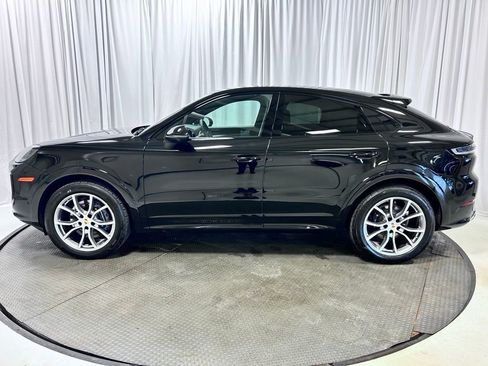 Used 2026 Porsche Cayenne Coupe image 2