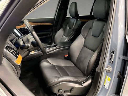 Used 2023 Volvo XC90 B6 Plus w/ Protection Package Premier AWD/4WD image 21