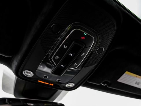 Used 2023 Lamborghini Urus Performante AWD/4WD image 30