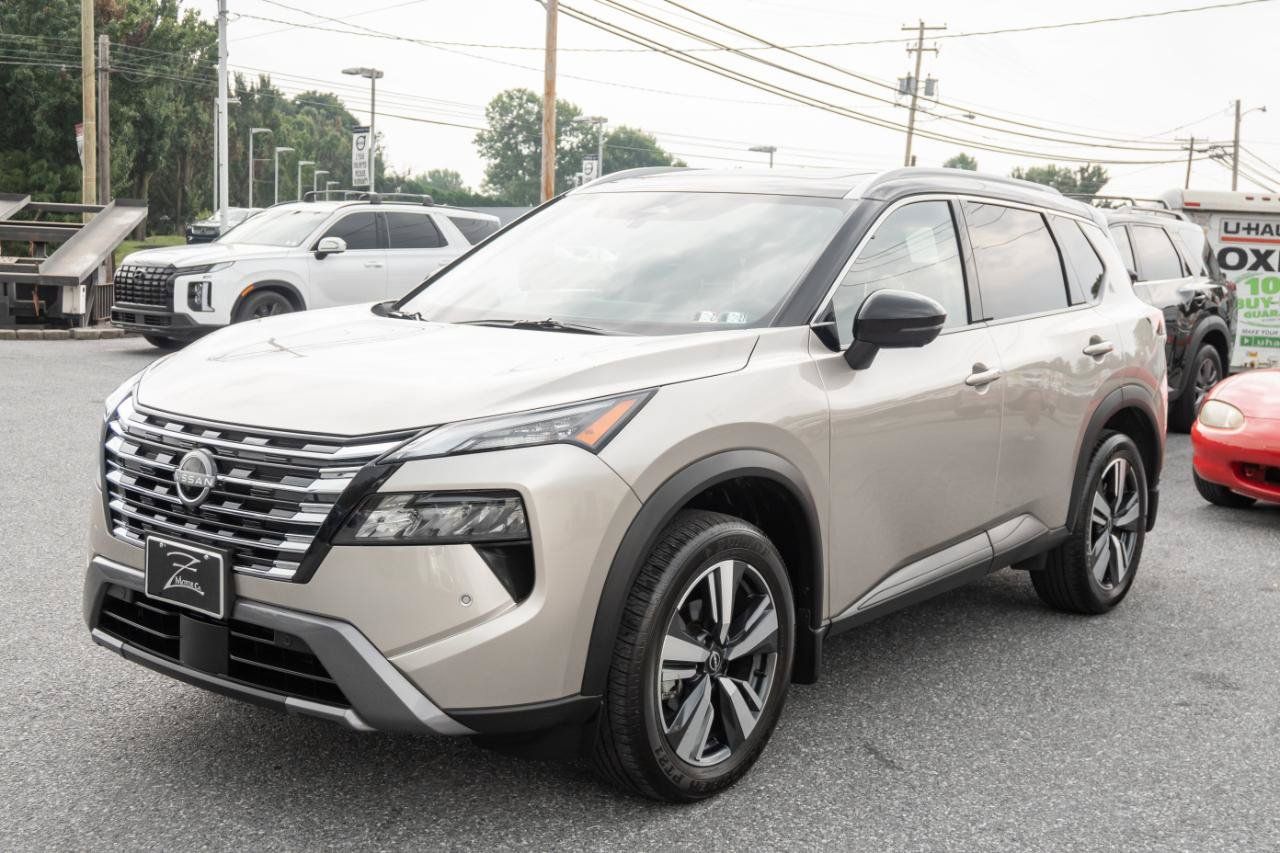 Used 2025 Nissan Rogue SL w/ SL Premium Package AWD/4WD image 7