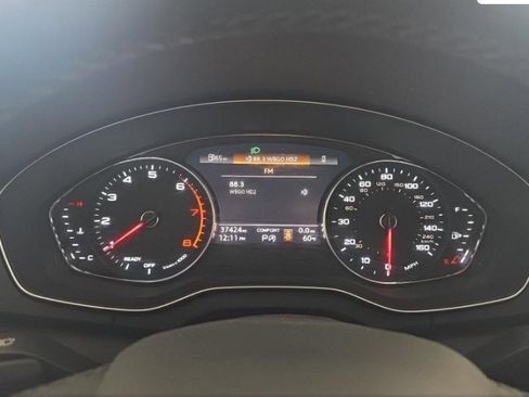 Used 2023 Audi Q5 2.0T Premium w/ Convenience Package image 10