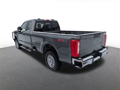 Certified 2023 Ford F250 XL w/ FX4 Off-Road Package image 3