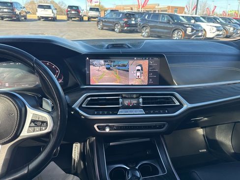 Used 2020 BMW X7 M50i w/ Dynamic Handling Package image 24