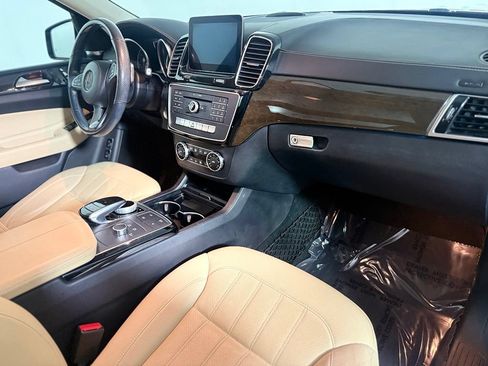 Used 2017 Mercedes-Benz GLS 450 4MATIC image 27