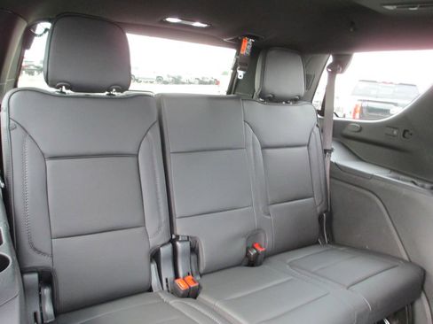 Used 2026 GMC Yukon Denali w/ Denali Reserve Package AWD/4WD image 28