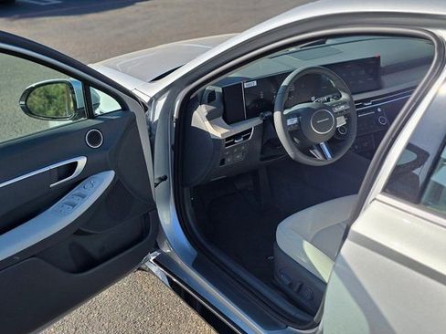 New 2026 Hyundai Sonata SEL FWD image 36