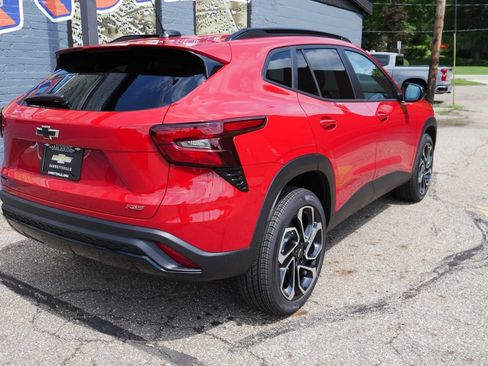New 2026 Chevrolet Trax RS FWD image 30