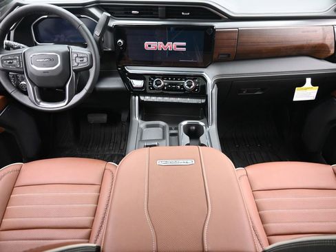 New 2026 GMC Sierra 2500 Denali Ultimate w/ Max Trailering Package AWD/4WD image 12