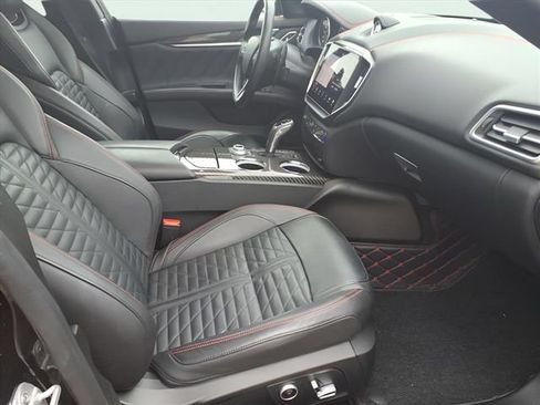 Used 2021 Maserati Ghibli Trofeo RWD image 20