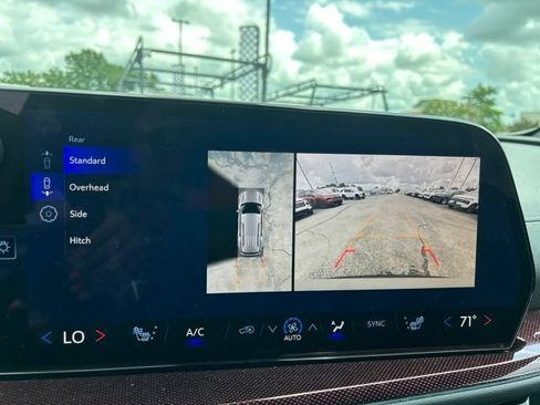 New 2026 Chevrolet Traverse Z71 w/ Driver Confidence Package AWD/4WD image 23