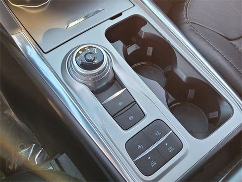 Used 2020 Ford Explorer Limited image 24