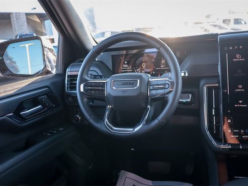 Used 2025 GMC Yukon Denali image 20