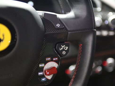 Used 2016 Ferrari 488 GTB RWD image 27