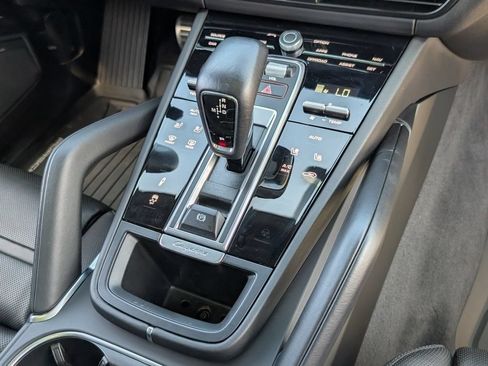 Certified 2023 Porsche Cayenne Turbo AWD/4WD image 15